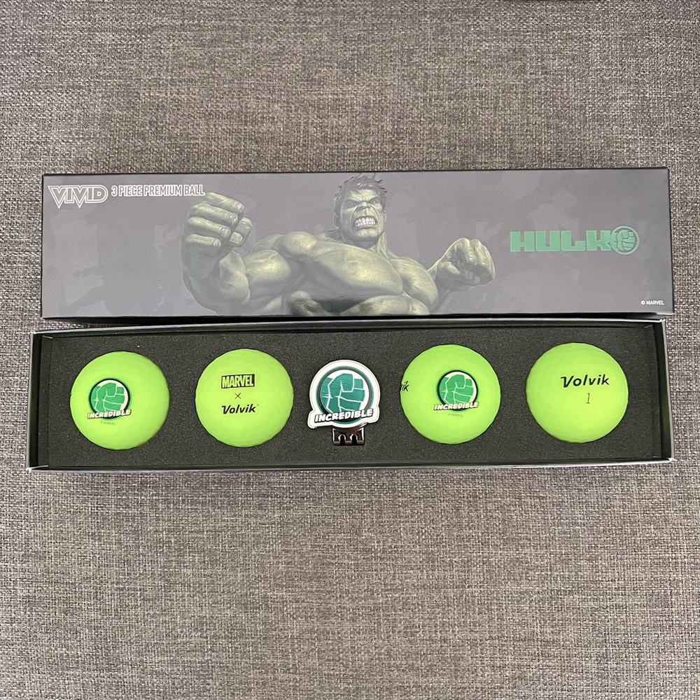 Volvik X Marvel golf ball and hat clip set